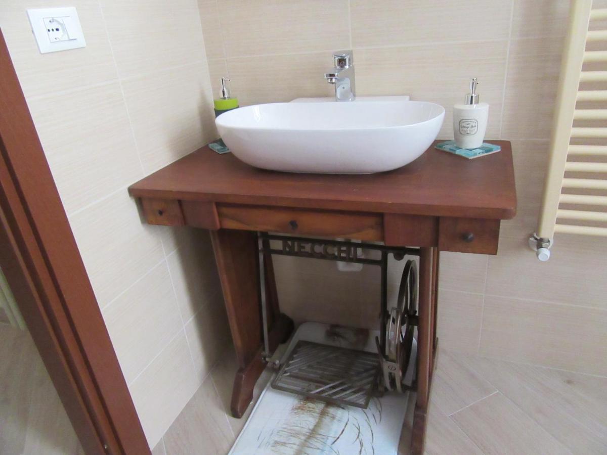 Un Letto Nel Cortile Lägenhet Bereguardo Exteriör bild
